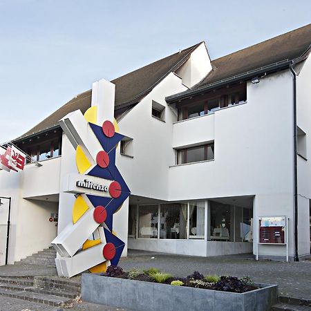 Mittenza Muttenz Exteriör bild