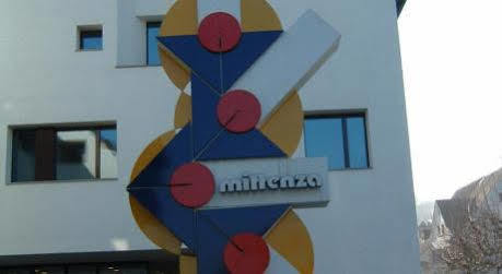 Mittenza Muttenz Exteriör bild
